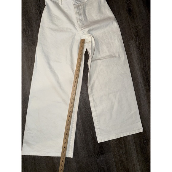 Universal Thread Women's High-Rise Sailor Wide Leg Ankle Jeans in White Size 8 - Picture 6 of 9